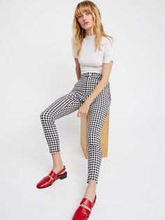 Gingham Trousers, Sassy Pants, Free People Pants, Office Outfits, Boho Clothing, Fashion Styles, Outfits Casuales