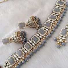 Kundan Jewellery Set, Antique Jewellery Designs, Kundan Choker, Antique Engagement Ring, Bridal Accessories Jewelry