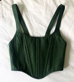 Corset Top Outfit, Corset Fashion Outfits, Green Corset, Corset Fashion, Diy Sewing Clothes, Bra Top, Fashion Sewing