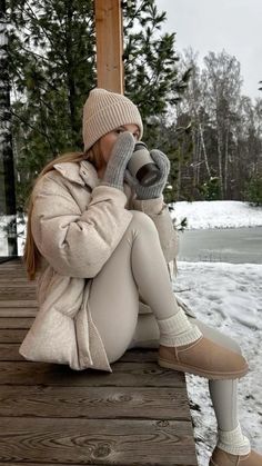 Mode Au Ski, Vinter Mode Outfits, Cabin Outfit, Outfits Leggins, Cabin Trip, Winter Fashion Outfits Casual, Snow Outfit, Uggs Outfit, Winter Fit