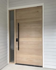 White Oak Front Doors, Oak Front Door, Modern Entrance Door, Front Door Styles, Modern Exterior Doors, Contemporary Front Doors, Side Doors, Modern Entrance, Modern Front Door