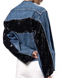 Artisanats Denim, Jean Jacket Diy, Ropa Upcycling, Upcycled Jackets, Sequined Fabric, Mode Kimono, Diy Jacket, Concept Clothing, Denim Ideas