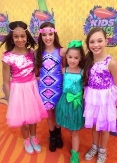 dance moms caps - Google Search Mckenzie Ziegler, Moms Girl, Nia Sioux, Brooke Hyland, Dance Moms Dancers