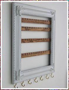 Jewelry Organizer Ideas - Are you prepared to solve your solution? Click to visit Amazon.com to fulfill your desires. Jewelry Organizer Hanging, Diy Organizers, Functional Wall Art, Boho Jewelry Diy, Vintage Jewelry Diy, Hanging Earring, Jewelry Frames