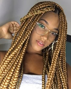 Braids Inspiration, Box Braids Pictures, Braids Jumbo, Triangle Box Braids, Large Box Braids, Cabello Afro Natural, Big Box Braids, Blonde Box Braids, Short Box Braids