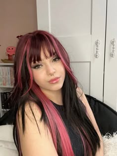 Pink Black Hair, Swag Clothes, Pink And Black Hair, Alt Girl, Visual Media, Makeover Ideas, Modern Hairstyles, Color Inspo, Hair Inspo Color