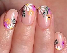 Nail Art Spring Flowers, Midsummer Nail Ideas, Spring Nails Floral Design, White And Floral Nails, Nude With Flowers Nails, Abstract Flower Nails, Neutral Nails With Flowers, Wildflower Nail Designs, Bright Floral Nails