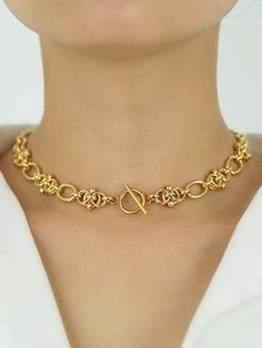 gold necklace for wedding Gold Necklace For Wedding, Wedding Gown, Wedding Gowns, Gold