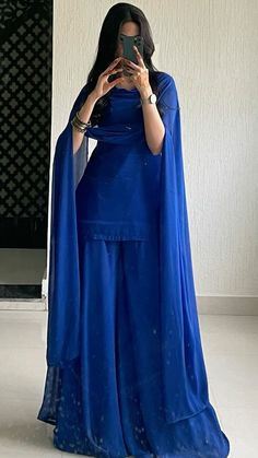 Desi Dress, Trendy Outfits Indian, Diwali Outfits, Traditional Indian Dress, Pakistani Dresses Casual, Desi Fashion Casual, Pakistani Fancy Dresses, Chique Outfits, Salwar Kamiz