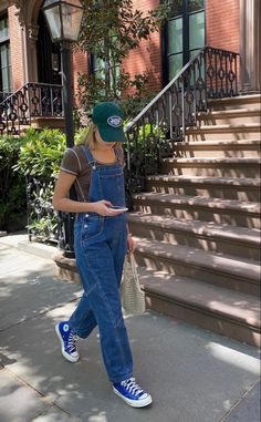 Overall Outfit, Overalls Outfit, Foto Poses, Looks Street Style, Mode Inspo, 가을 패션, Looks Style, Mode Inspiration, Looks Vintage