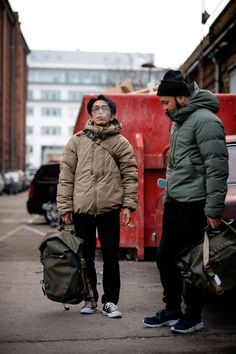 Camping Outfits Men, Camping Outfits Winter, Canada Goose Fashion, Winter Camping Outfits, Berlin Fashion Street, Berlin Street, Berlin Fashion Week