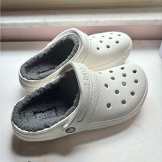 Hello, These Crocs Have Never Been Worn, And In Great Condition! They Are White With Grey Fur. And Are Plastic! Fluffy Crocs, Crocks Shoes White, Fluffy Crocs Aesthetic, Fur Crocs, Winter Crocs, Crocs Fur, Crocs With Fur Inside, White Fluffy Crocs, Crocs With Fur