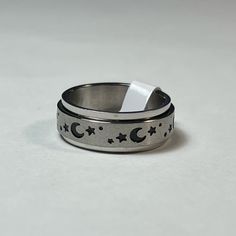 All Orders Ship Same Or Next Day! New Stainless Steel Size 9 Fidget Spinning Ring With A Beautiful Moon And Stars Pattern! Outer Ring With Pattern Fully Spins Making It A Great Fidget Tool For Nerves, Anxiety, Or Those Who Constantly Find Themselves Spinning Their Rings/ Fidgeting With Their Rings! All Fidget Rings Are 2 Rings For $15! Make A Bundle And I’ll Adjust The Price For Your Purchase :) Cool Rings Women, Fidget Rings Spin, Figet Ring, Figit Ring, Alt Rings, Dr Accessories, Opal And Sapphire Ring, Moon Rings, Spin Ring