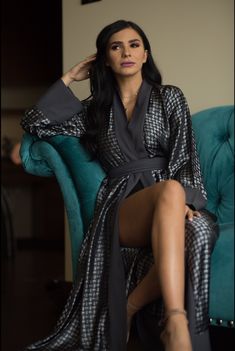 Sophisticated gray Long kimono robe that will turn heads. Enhance your elegance with this soft satin lingerie robe & luxury loungewear dressing gown ❤️Buy now! Satin Outfits, Silk Robe Long, Elegant Kimono, Luxury Robes, Gray Scale, Long Cocktail Dress, Silk Kimono Robe, Satin Kimono, Satin Lingerie