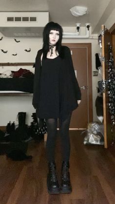 Cute Goth Dress Outfits, Alt Clothes For Work, Tumblr Goth Outfits, Back Seam Stockings Outfit, Goth Outfits Vintage, Goth Hoco Outfit, Feminine Gothic Outfits, Thanksgiving Goth Outfit, Goth Receptionist