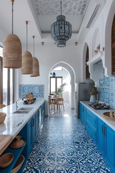 29 Boho Kitchen Ideas for a Vibrant Culinary Experience - My Elegant Home Kitchen Interior Moroccan Style, Moroccan Interior Design Kitchen, Morocco Garden, Moroccan Kitchen Design, Blue Kitchen Tile, Modern Moroccan Interior Design, Boho Moroccan Decor, Boho Kitchen Curtains, Moroccan Style Kitchen