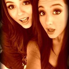 Purtty Purrty Girls Ariana Grande Selfie, Victorious Cast, Tori Vega, Sam & Cat, Ariana Grande Fans, Ariana Grande Pictures, Ariana G, Victoria Justice, Manado