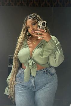 Embrace your curves with this stylish casual look! Featuring a chic knotted green blouse and high-waisted jeans, this outfit is perfect for a day out or a laid-back evening. #CurvyFashion #CasualChic #BodyPositiveStyle #ootd Plus Size Going Out Outfits, Zulu Women, Accessorizing Outfits, Curvy Casual Outfits, Plus Size Baddie Outfits, Thanksgiving Outfit Women, Chiffon Blouses, Beautiful Angels, Curvy Barbie