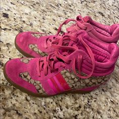 Pink Wedge Size 8.5 Comfy Light Wear Open To Offers Trying To Get Rid Of Them Pink Wedges, Coach Shoes, Womens Shoes Wedges, Wedges, Women Shoes, Pink, Women Shopping, How To Wear, Color