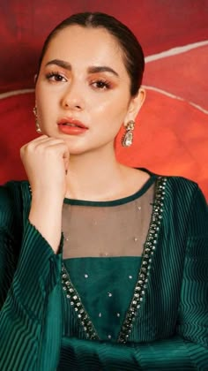 Urdu Poetry Ghazal, Most Beautiful Smile, Hania Aamir, Urdu Novel, Hania Amir, Velvet Dress Designs, Comedy Film, Stylish Short Dresses