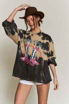 Step into the wild west with our Cowboy Boots Pullover! Crafted from super soft material, this stylish pullover will keep you comfortable throughout the day. With a unique bleached detail and an oversized fit, this graphic tee adds a classic western vibe to your wardrobe. Perfect for everyday wear, show off your adventurous side with this long sleeve tshirt! -Loose Fit 95% Cotton, 5% Spandex Made in the USA Want to view this on the *Live* Sizing & Styling Guide?! Watch it in the photo section ab Tie-dye Tops For Fall Streetwear, Tie-dye Tops For Streetwear In Fall, Tie Dye Tops For Fall Streetwear, Oversized Washed T-shirt For Fall, Vintage Stonewashed Tops For Fall, Trendy Faded Bleached Top, Trendy Bleached Faded Top, Faded Graphic Print T-shirt For Fall, Acid Wash Graphic Tee For Fall