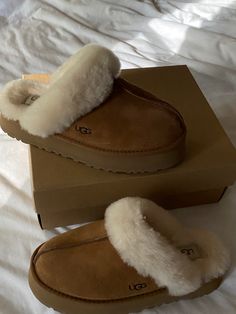 Slipper platform uggs fall comfy shoes Christmas Wishlist For Teens, Xmas List, Ugg Slippers