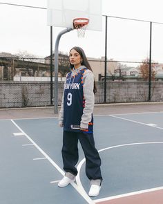 Danie Sierra, Basketball Jersey Outfit, Cheap Streetwear, Fashion Overalls, Basketball Game Outfit, Jersey Fashion, Frock Fashion, Long Frock, Fashion 80s