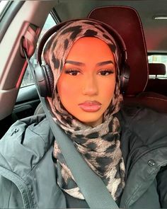 leopard print glamour hijab inspo #bengali Gym Wallpaper, Hijabi Style, Hijab Fashion Inspiration, Hijab Fashion, Leopard Print, Fashion Inspiration, Style Inspiration, Gym, Makeup