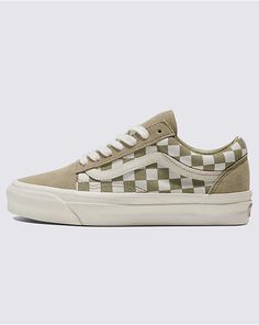 MTE Old Skool Checkerboard Shoe Vans Aesthetic, Cute Vans, Globe Logo, Vans Checkerboard, Vans Store, Jane Clothing, Classic Vans, Vans Logo, Snowboard Boots