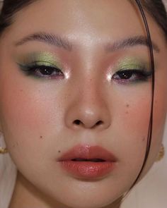 Tinkerbell Makeup, Green Eyeshadow Look, Cute Eyeshadow Looks, Makeup News, Birthday Makeup, Ethereal Makeup, Green Makeup, Pinterest Makeup, Colourpop Cosmetics