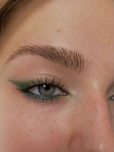 Green Eyeliner, Ethereal Makeup, Pinterest Makeup, Dope Makeup