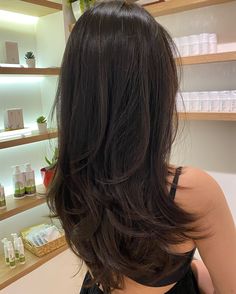 Elegant layered cut & C-curl perm st. #sghair #sghairsalon #singaporehair #singaporehairsalon #sglife C Perm, S Curl Perm Korean Medium, Korean Perm Layered Hair, C Curl Perm, C Curl Perm Korean, Korean C Perm, Korean Wave Perm, Medium Hair Perm Korean, C Perm Korean Curls