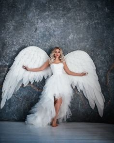 Angel Wings White Costume Adult Halloween Christmas Cosplay Attention! Wings are not feathers!! This material is isolon!! The material is not afraid of moisture, it can be washed with a damp cloth. Wear it like a backpack!! The wings are 160-170 cm long. Weight is about 1 kilogram. Soft and mobile. Perfect for maternity photo sessions, costume parties, dance groups, theaters, etc. The wings are made of light air porous material. Attention, these are not feathers!! The material is durable, hypera Elegant Angel Costume, Adult Angel Costume, Ethereal Angel Costume, Angel Halloween Costumes For Women, Diy Angel Costume Women, Angel Halloween Costumes Aesthetic, White Angel Costume Halloween, Angel Outfit Costume, Angel Outfit Halloween