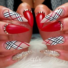 Holiday Nails Stiletto, New Year Nail Design, Ballerina Acrylic Nails, Stilleto Nails Designs, New Years Nail Designs, Unghie Sfumate, Nail Problems, Nails Stiletto, Valentine Nails