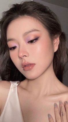 Korean Glam Makeup, Soft Glam Makeup Looks, Chasing Daisies, Glam Makeup Looks, Asian Makeup Looks, Bold Makeup Looks, Soft Glam Makeup, Glam Makeup Look