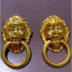 Kenneth Jay Lane Kjl For Avon Lion Head Door Knocker 18kt Gold-Plated Post Earrings Swarovski Crystals On The Eyes In New, Unworn Condition Sorry I Do Not Have Original Box Approx 2" Long From1986 Gift Wrapping Available, Message Me At Purchase Price Loc 0523 Lion Head Door Knocker, Lion Door Knocker, Door Knocker Earrings, Hippie Goth, Punk Vintage, Door Knocker, Swarovski Crystal Earrings, Swarovski Earrings, Door Knockers