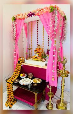 Mandir Decor, Ganesh Pooja, Indian Wedding Stage, Brown Eyes Aesthetic, Gold Necklace For Men