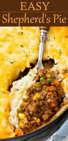 an easy shepherd's pie with mashed potatoes and peas in a casserole dish