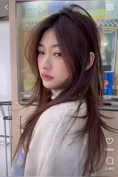 Teen Haircuts, Japanese Haircut, Shoulder Haircut, Hair Inspiration Long, Long Layered Haircuts, Pretty Hair Color, Healthy Hair Tips, Japanese Hairstyle, Layered Haircut