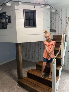 Tour of Our Home: Tess's Treehouse Bedroom Indoor Treehouse, Kids Indoor Play Area, Treehouse Bed, Treehouse Bedroom, Playset Plans, Kids Indoor Play, Pallet Daybed