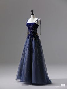 Old Fashion Dresses, Mode Abaya, Pretty Prom Dresses, Fairytale Dress, Grad Dresses, Star Dress, Glam Dresses