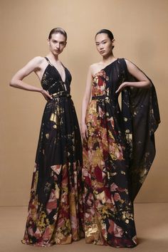 Zuhair Murad Resort 2025 Ready-to-Wear Collection [PHOTOS] Zuhair Murad Resort, Resort 2025, Zuhair Murad Haute Couture, Goddess Dress, Evening Dress Fashion, Boho Patterns, Zuhair Murad, Print Trends, Trend Forecasting