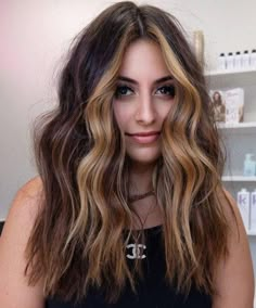 Luxury Wigs, Beige Blond, Hair Color Caramel, Caramel Hair, Brown Hair Balayage, Wigs Hair, Luxury Hair, Hair Inspiration Color, Hair Inspo Color