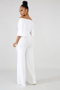 Wedding Pantsuits, Statement Clothes, All White Party Outfits, Wedding Dress Jumpsuit, White Pantsuit, Wedding Pantsuit, Grad Outfits, Rehearsal Dinner Outfits, General Ledger