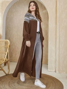 Beach Abaya, Chiffon Blouses Designs, Outfit Outer, Blouse Outfit Casual, Work Dresses Outfits, Linen Style Fashion, Estilo Hijab, Abaya Kimono, Mode Kimono