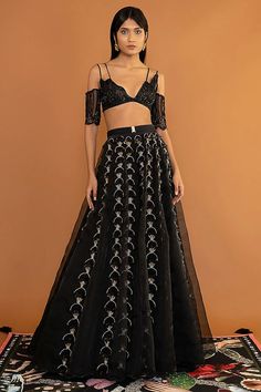 Black Organza Lehenga Set Design by Shivan & Narresh at Pernia's Pop Up Shop 2022 Black Organza Lehenga, Organza Bridal Lehenga, Girls Jeans Fashion, Organza Bridal, Simple Saree Designs, Black Lehenga, Full Sleeve Blouse, Simple Sarees