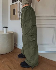 Details: Long cargo pants with side pockets designBottom Length: LongMaterials:95% Polyester + 5% Spandex Oversized Cargo Pants, Long Cargo Pants, Summer Suit Women, Shifting Wardrobe, Street Fits, Skirt Heels, Women Casual Pants, Denim Skirt Women, Denim Patterns