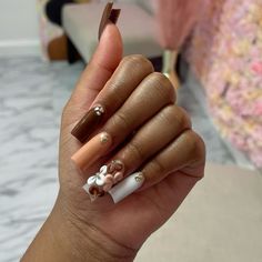 Unique Medium Nails, Acrylic Nail Design Medium Length, Acrylic Nails With One Accent Nail, Medium Length Fall Nails Acrylic, Fall Nails With 3d Flowers, Fall Freestyle Nails Acrylic, Fall Short Acrylic Nails Autumn, Medium Length Square Nails Acrylic Fall Designs, Brown Acrylic Nails With 3d Flowers