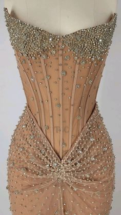 Embroidered Corset, Corset Gown, Gorgeous Prom Dresses, Glamour Dress, Prom Dress Inspiration, Cute Prom Dresses, Pretty Prom Dresses, Prom Outfits