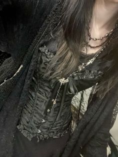 #gothic #gothgirl #vampire #outfit #accessories #vintage #metalhead #grunge Fem Goth Outfits, Metalhead Aesthetic Outfit, Gothic Vampire Outfit, Vampire Core Outfits, Victorian Goth Aesthetic, Metalhead Outfits, Gothic Aesthetic Outfit, Goth Emo Outfits, Victorian Gothic Fashion